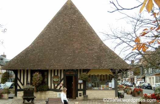 Pave d'Auge - Eingang