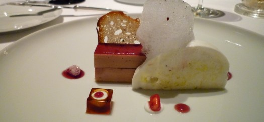 Gänseleber mit Granatapfel & Büffel Mozzarella