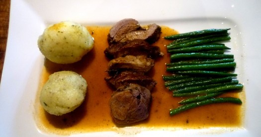 Lammschulter mit Bohnen