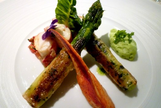 1. Gang Hummersalat mit Spargel