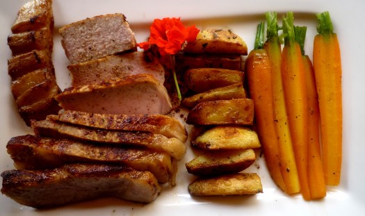 Kotelette, Rosmarinkartoffeln, Vanillekarotten