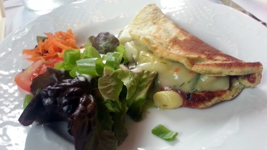 02 Kräuterpfannkuchen mit Spargelragout